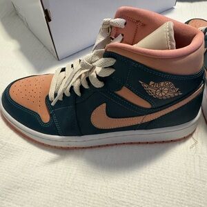 Jordan Air Mid in Dark Teal Green with box